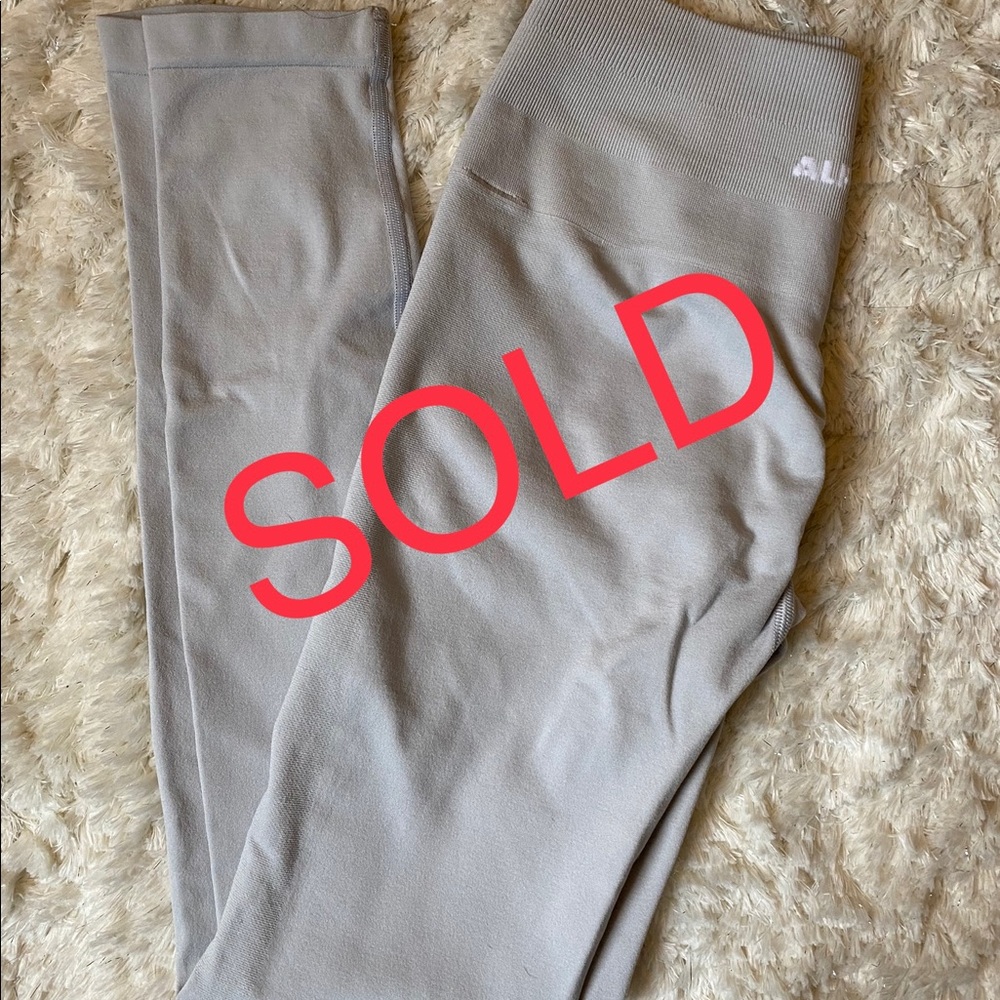 ‼️SOLD‼️Alphalete Amplify leggings